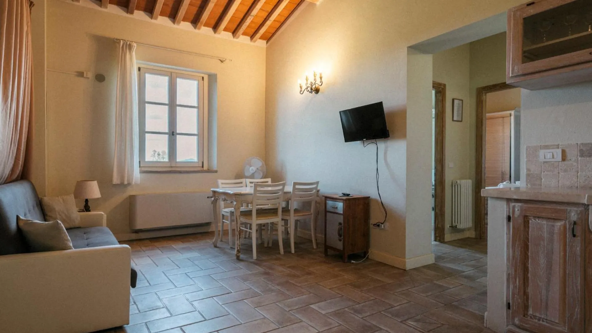 Apartment La Beccanina Resort Le Case Italy