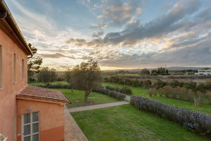 Apartment La Beccanina Resort Le Case Italy