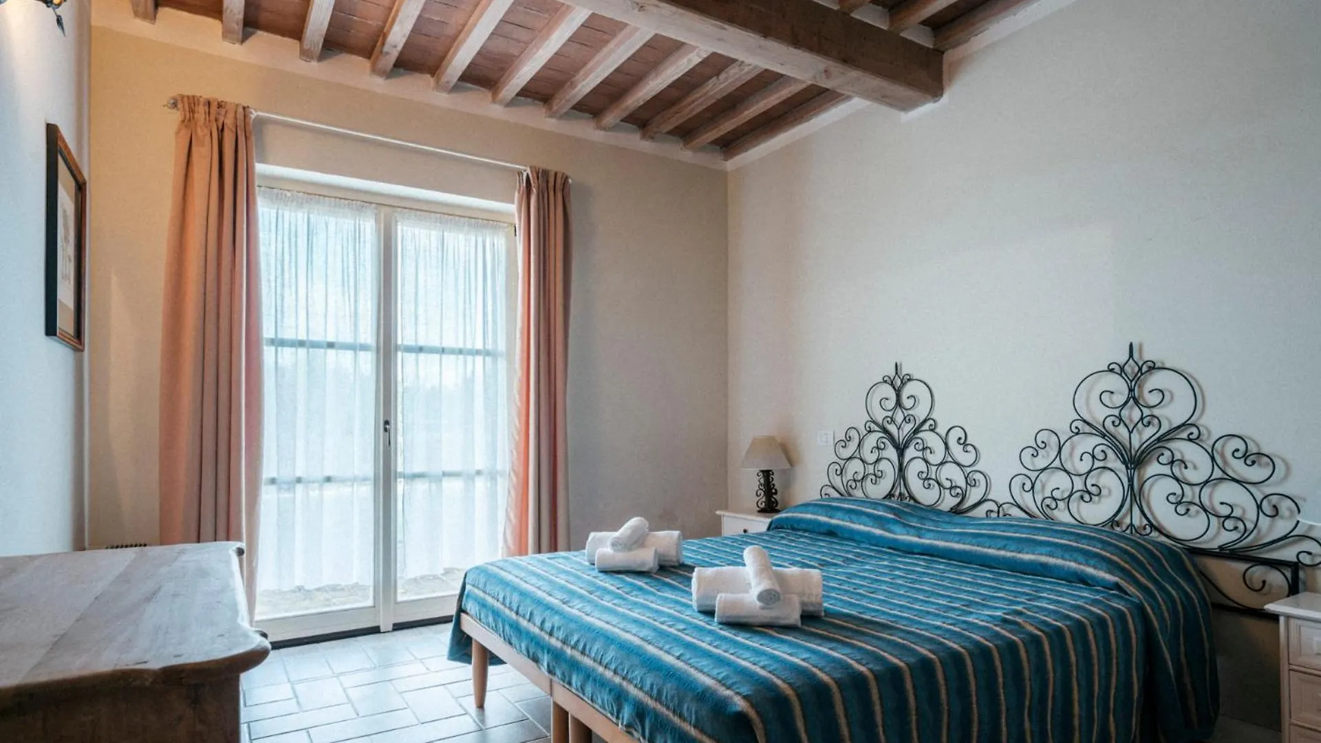 Le Case La Beccanina Resort דירה